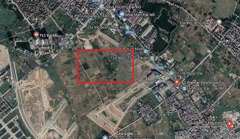 Vi trí lô đất ĐM1 rộng 6,4ha, Tập đoàn FLC trúng đấu giá từ tháng 7/2017 đến nay đã hơn 1 năm mà Hà Nội chưa hủy kết quả trúng đấu giá. Ảnh: Chụp từ bản đồ vệ tinh.