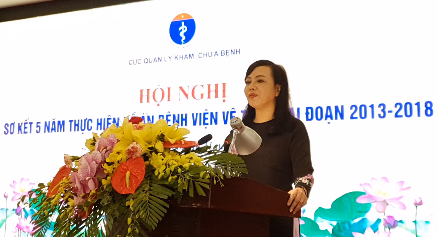 Với rất nhiều nỗ lực thời gian qua, Bộ trưởng Bộ Y tế - bà Nguyễn Thị Kim Tiến nhận được sự đánh giá cao của các Đại biểu Quốc hội và người dân. Với rất nhiều nỗ lực thời gian qua, Bộ trưởng Bộ Y tế - bà Nguyễn Thị Kim Tiến nhận được sự đánh giá cao của các Đại biểu Quốc hội và người dân.