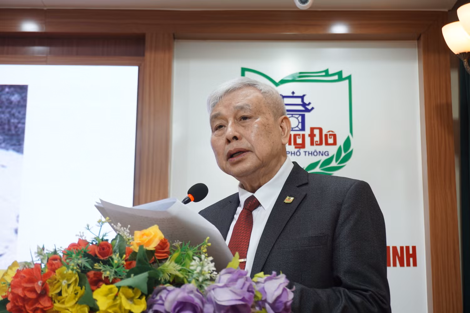 Tiến sĩ Võ Thế Quân chia sẻ tại hội thảo.