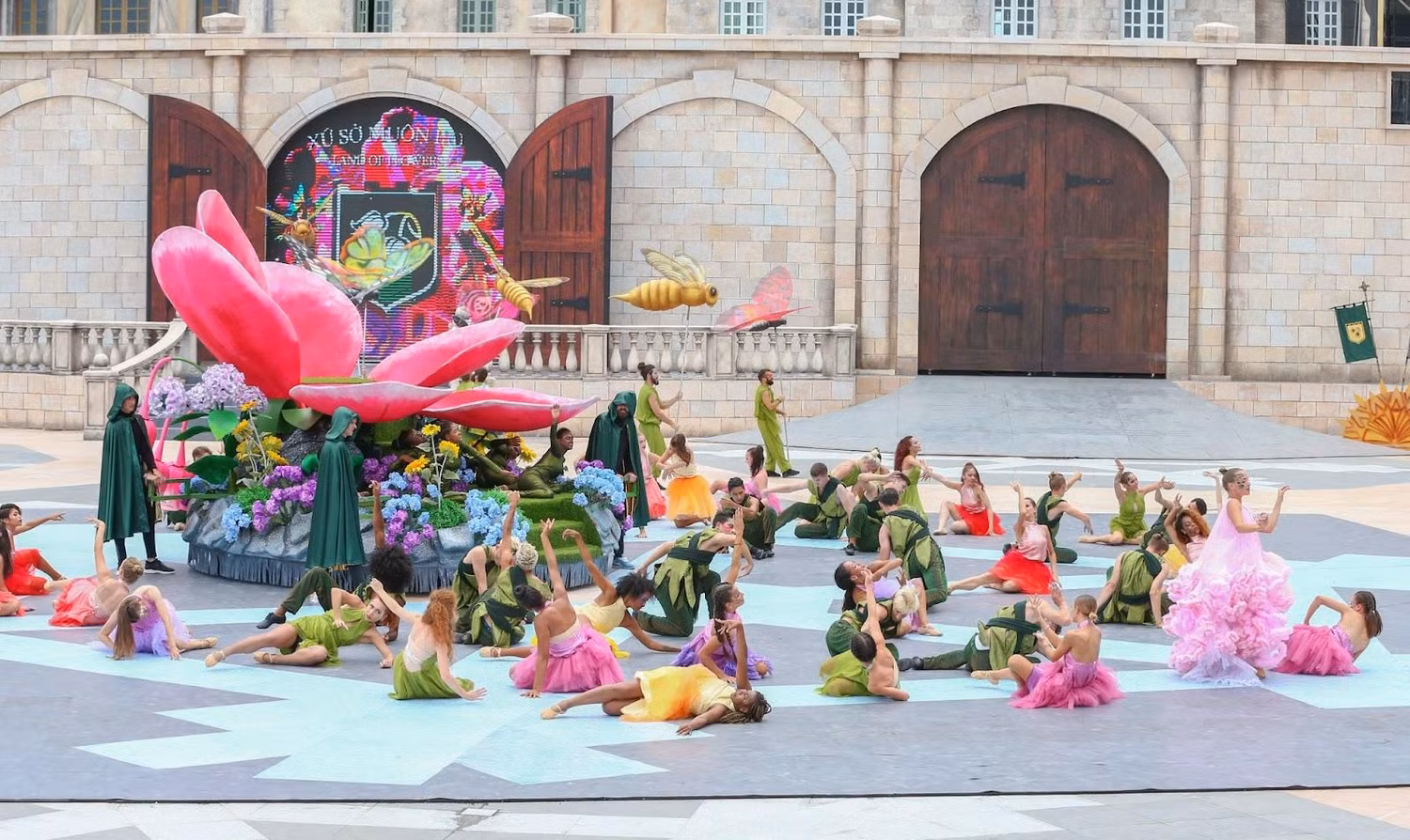 Show diễn Vũ hội Ánh dương tại Sun World Ba Na Hills