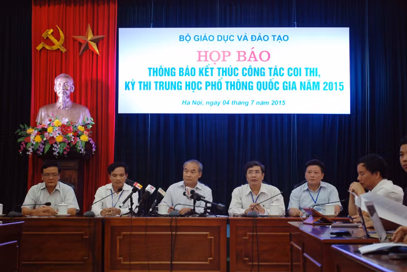 Bộ GD&amp;ĐT đang tổ chức họp báo tổng kết Kỷ thi THPT Quốc gia. Ảnh Xuân Trung
