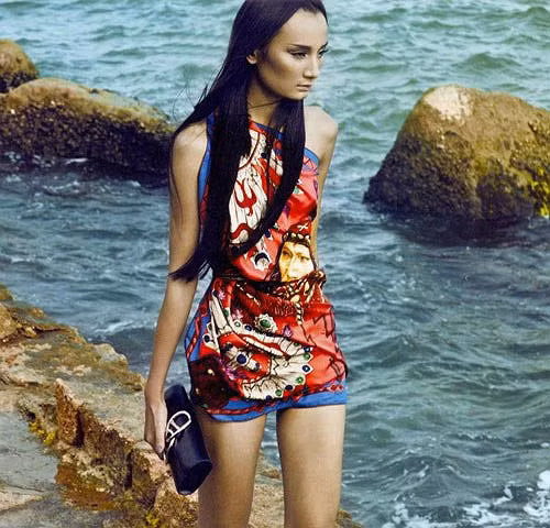 Cô nàng cao kều và... trước sau như một.
