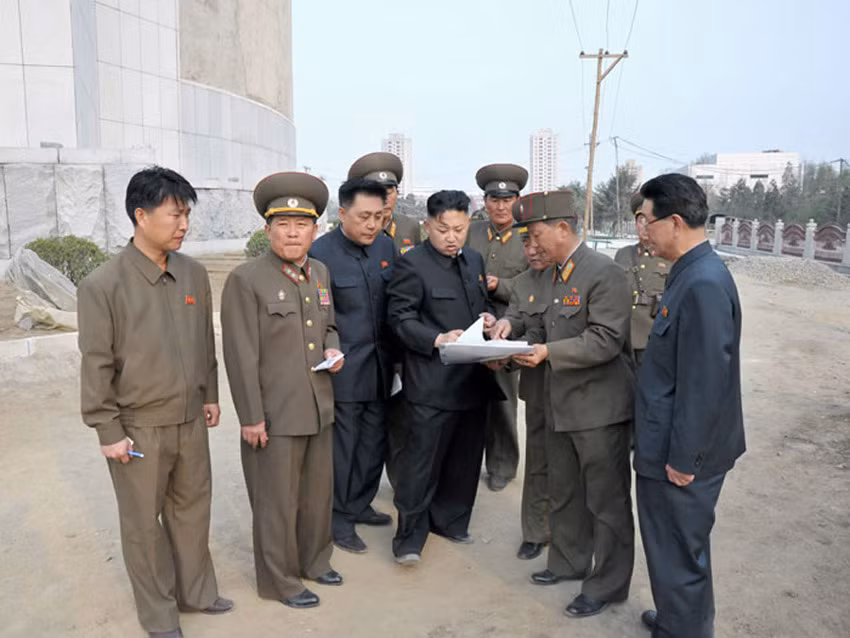 Kim Jong=un thị sát công trường xây dựng Kim Jong=un thị sát công trường xây dựng
