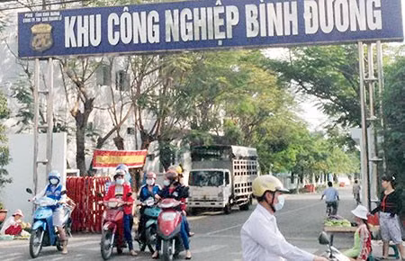 Ngày 15/5, 4.000 công nhân Công ty Đại Quang (KCN Bình Đường, Dĩ An, Bình Dương) đã đi làm trở lại. (Ảnh: P. Điền)
