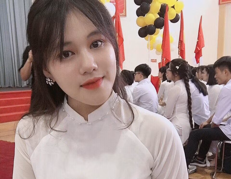 Chân dung Nguyễn Khánh Linh - học sinh chuyên Văn trường Trung học phổ thông Chuyên Hùng Vương, tính Phú Thọ giành 2 điểm 10 môn Lịch sử và Địa lý trong kì thi Trung học phổ thông Quốc gia 2019. (Ảnh: Nhân vật cung cấp).