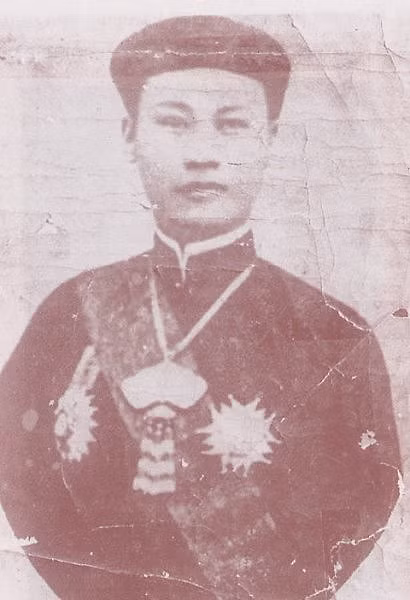 Vua Thành Thái trong lúc bị đày bên đảo Réunion