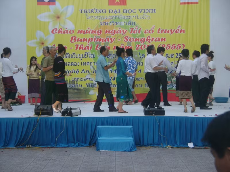 Buổi lễ còn có sự góp mặt của những thành viên trong hội hữu nghị Việt - Nga