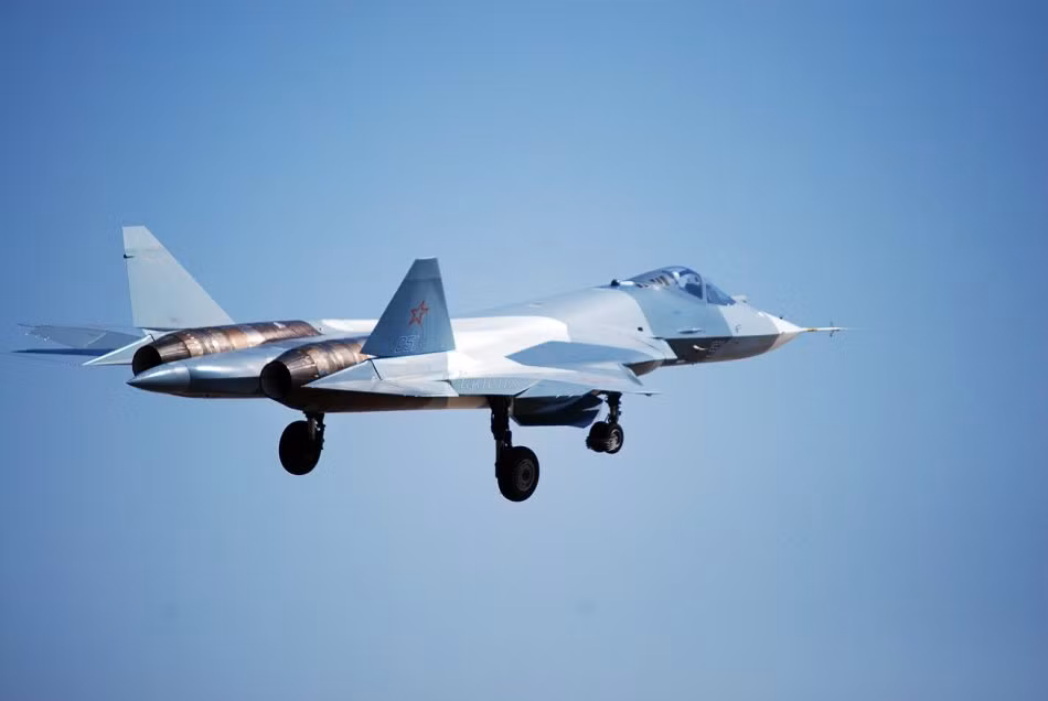 Máy bay chiến đấu tàng hình thế hệ thứ năm T-50 Nga