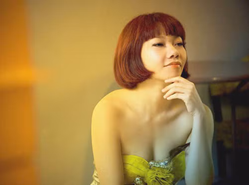"Với nghề này, có những lúc ta đi tà tà rất chậm, lại có lúc vèo vèo rất nhanh. Trong lúc đi nhanh đó, ta vô tình để mất những người bạn xưa cũ của mình"