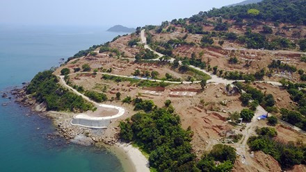 Cận cảnh dự án “xẻ thịt” bán đảo Sơn Trà. (Tienphong.vn 18/4/2017)