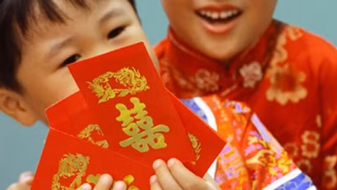  Có nên lấy tiền mừng tuổi của con? ảnh 3