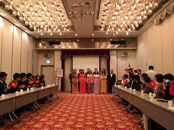 Lễ kỷ niệm 127 năm ngày sinh Chủ tịch Hồ Chí Minh diễn ra trong không khí thắm tình hữu nghị Việt Nam-Nhật Bản.