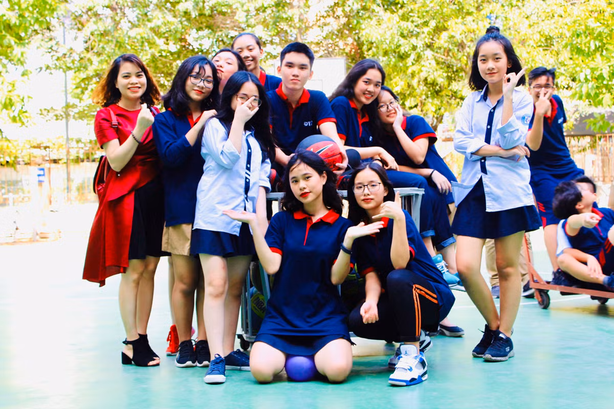 Cô Biên chia sẻ: "Môn học nào cũng đều có giá trị của nó, bởi giáo dục để dạy làm người chứ đâu phải chỉ dạy mỗi kiến thức". Ảnh: Cô Biên cung cấp. Cô Biên chia sẻ: "Môn học nào cũng đều có giá trị của nó, bởi giáo dục để dạy làm người chứ đâu phải chỉ dạy mỗi kiến thức". Ảnh: Cô Biên cung cấp.