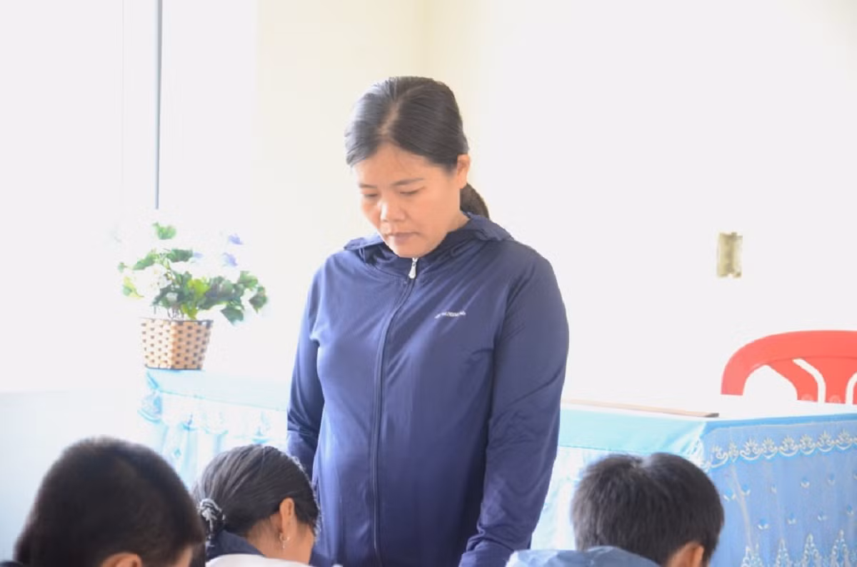 Cô giáo ra lệnh tát học sinh 231 cái bị cấm đi khỏi nơi cư trú. Ảnh: CTV Cô giáo ra lệnh tát học sinh 231 cái bị cấm đi khỏi nơi cư trú. Ảnh: CTV