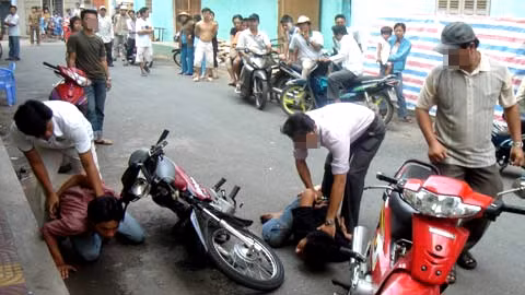 /Uploaded/thuhien/2012_08_14/22084413-1-20120814083240-cuop-giat.jpeg
