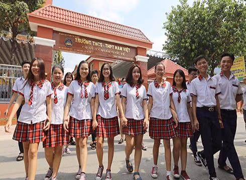 Học sinh của Trường trung học cơ sở, trung học phổ thông Nam Việt (ảnh minh họa từ website trường) Học sinh của Trường trung học cơ sở, trung học phổ thông Nam Việt (ảnh minh họa từ website trường)
