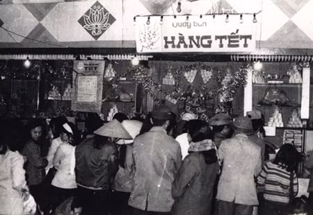 Chùm ảnh chợ Tết thời bao cấp ở Việt Nam ảnh 5 Chùm ảnh chợ Tết thời bao cấp ở Việt Nam ảnh 5