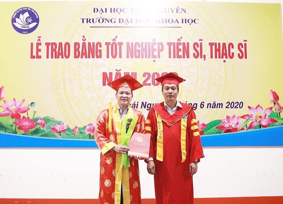 Ngày 6/6, Trường Đại học Khoa học đã tổ chức Lễ trao bằng tốt nghiệp tiến sĩ, thạc sĩ cho 1 Tiến sĩ chuyên ngành Toán học và 91 Thạc sĩ tốt nghiệp đợt 2 năm 2019.