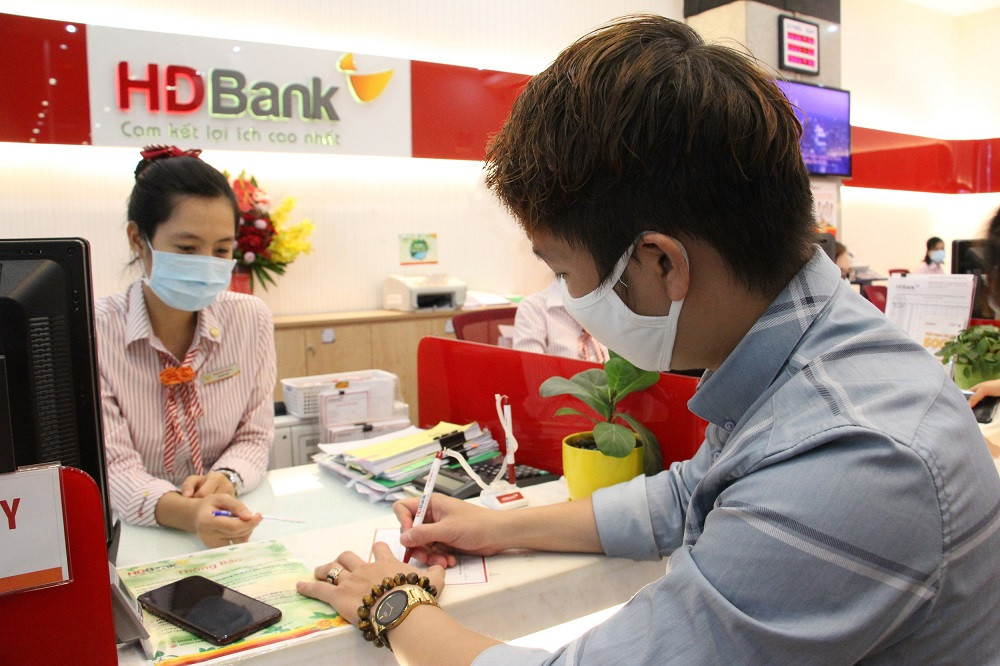 Nhiều chương trình hỗ trợ khách hàng vượt đại dịch Covid-19 đã được HDBank triển khai.
