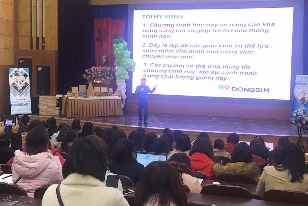 Trước đó, khóa đào tạo Dongsim GABE đầu tiên vào ngày 04-05/01/2019 đã thu hút gần 300 học viên tham gia. Trước đó, khóa đào tạo Dongsim GABE đầu tiên vào ngày 04-05/01/2019 đã thu hút gần 300 học viên tham gia.