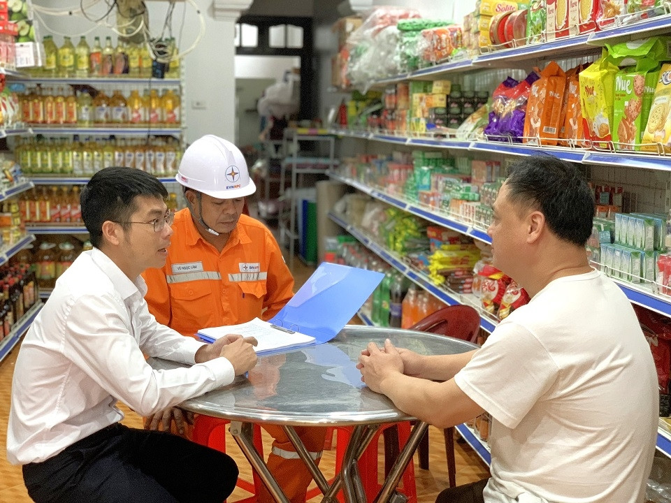 Lạng Sơn đẩy mạnh công tác tuyên truyền, ký thỏa thuận về thay đổi lịch GCS với khách hàng.