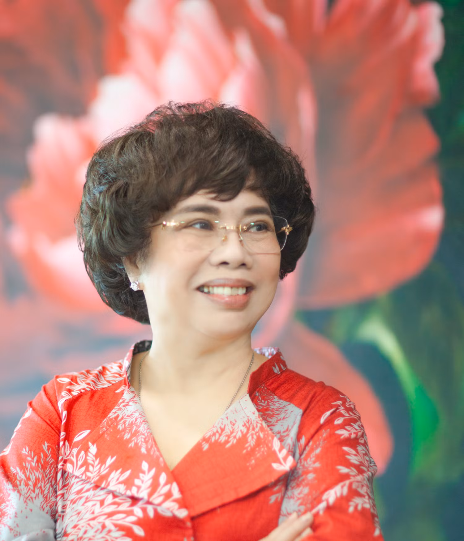 Anh hùng lao động Thái Hương