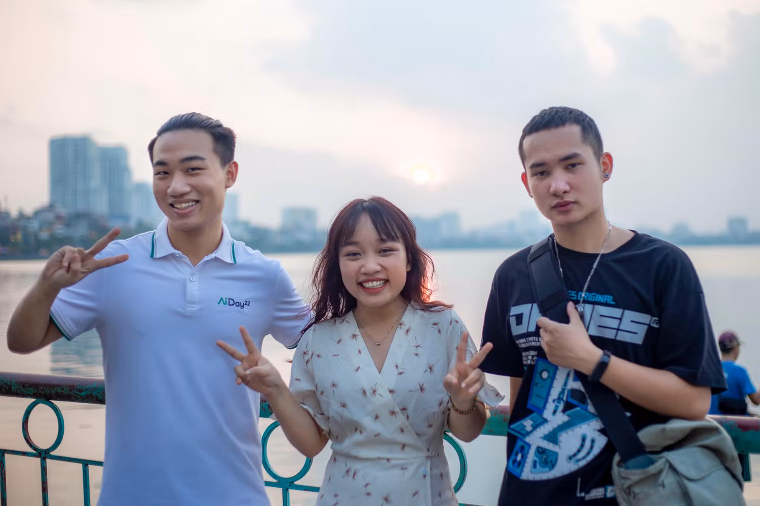 Anh Tuấn (bên trái), Phương Nhung (ở giữa), Quốc Đạt (bên phải). (Ảnh: Nhân vật cung cấp) Anh Tuấn (bên trái), Phương Nhung (ở giữa), Quốc Đạt (bên phải). (Ảnh: Nhân vật cung cấp)