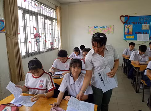 Thành phố Hồ Chí Minh tiếp tục đề nghị ngành giáo dục giảm tải chương trình học (ảnh minh họa: P.L) Thành phố Hồ Chí Minh tiếp tục đề nghị ngành giáo dục giảm tải chương trình học (ảnh minh họa: P.L)