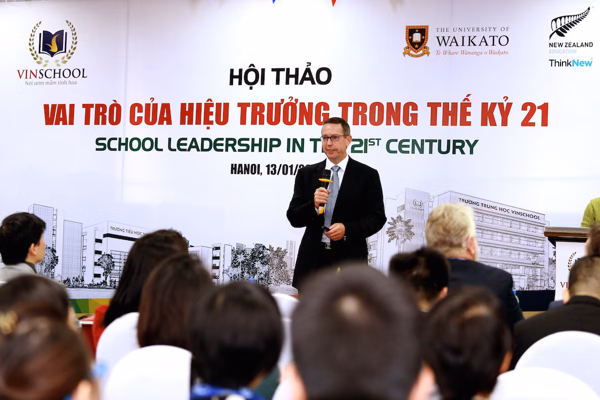Giáo sư Roger Moltzen, Trưởng khoa Giáo dục trường Đại học Waikato. Giáo sư Roger Moltzen, Trưởng khoa Giáo dục trường Đại học Waikato.