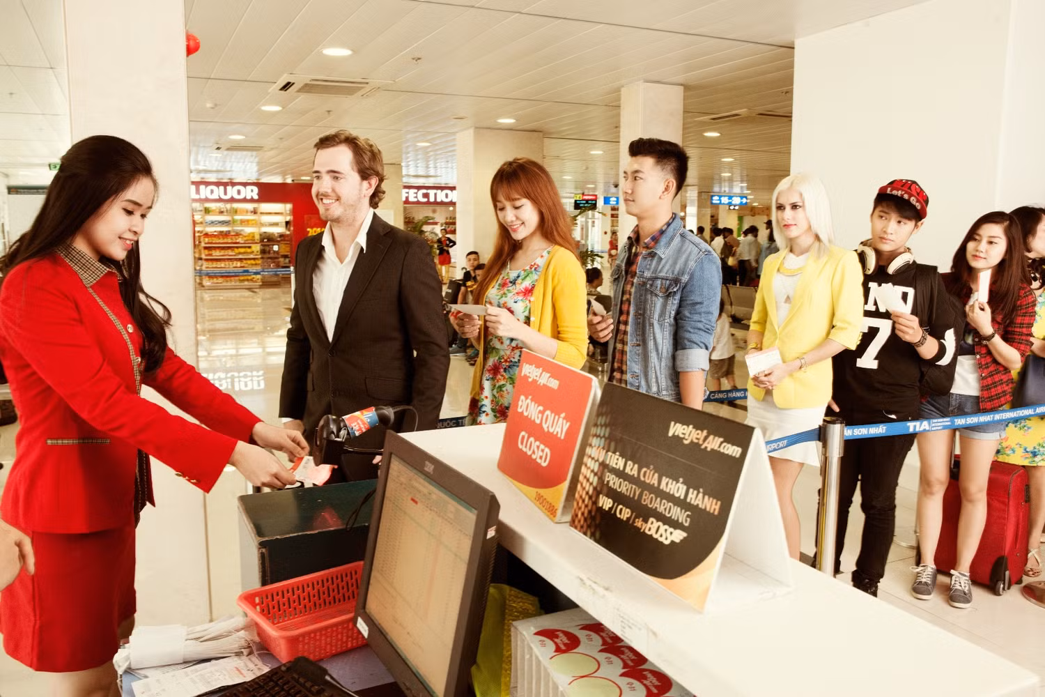 Vietjet khuyến mại 400.000 vé bay quốc tế giá 0 đồng Vietjet khuyến mại 400.000 vé bay quốc tế giá 0 đồng