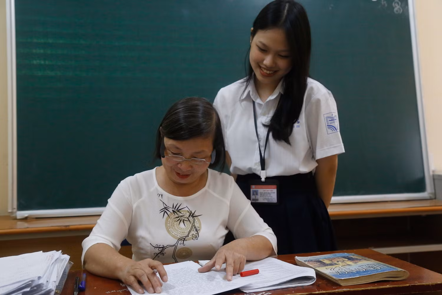 Cô giáo Hải luôn truyền lửa học tiếng Nga tới các thế hệ học sinh (Ảnh: NVCC)