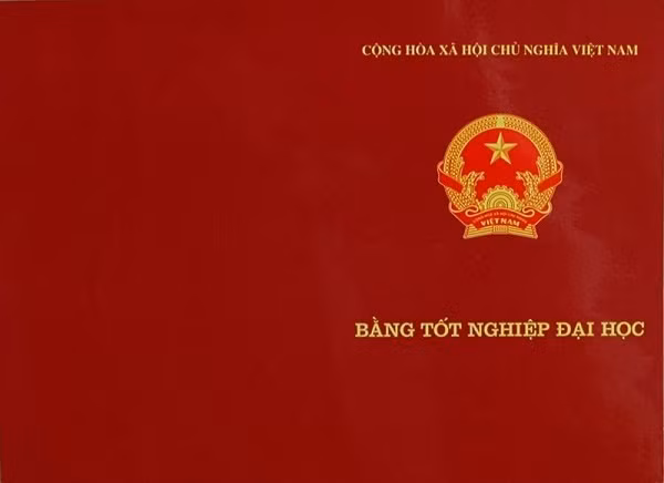 Cán bộ huyện tôi phần lớn là bằng tại chức ảnh 3