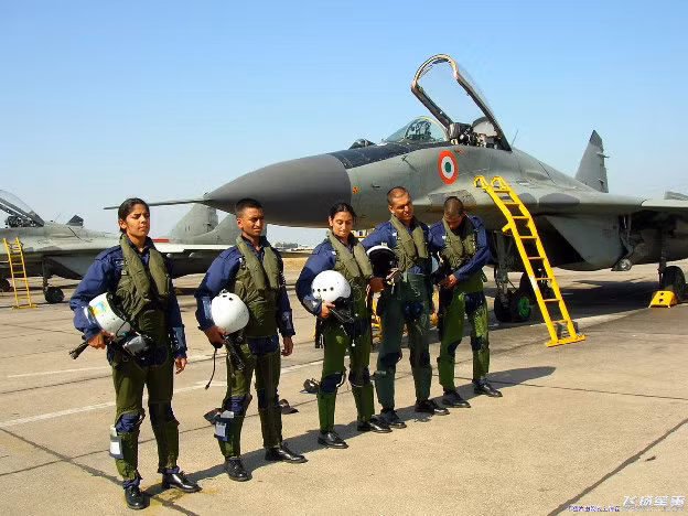 Nữ phi công lái Mig-29 của Ấn Độ