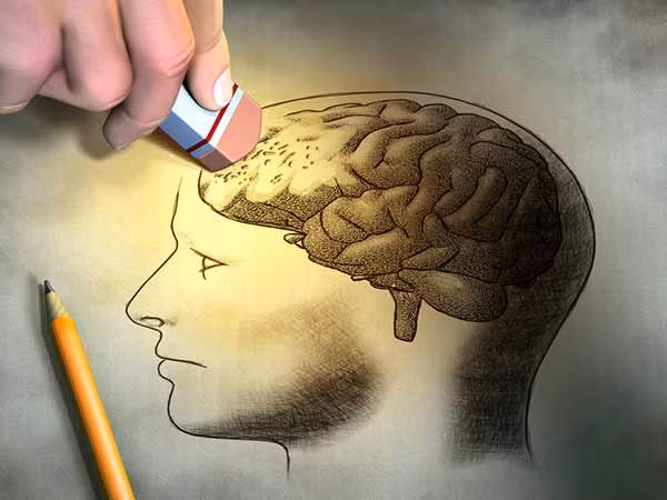 Có một vài lý do liên quan đến việc bạn bị mất trí nhớ, ngoài một số căn bệnh phổ biến như bệnh Alzheimer (Ảnh: theo boldsky).