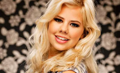 Cùng chiêm ngưỡng hình ảnh đẹp của siêu mẫu Julie Zangenberg. Cùng chiêm ngưỡng hình ảnh đẹp của siêu mẫu Julie Zangenberg.