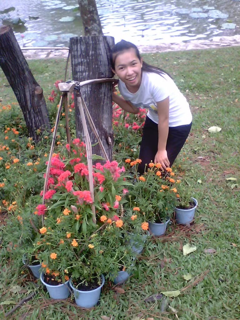 Mình là người dễ gần, hòa đồng và thích kết bạn với tất cả mọi người.