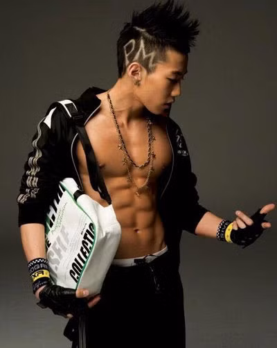 Phong cách ăn mặc sexy nên đã làm nhiều fan "mê muội". Phong cách ăn mặc sexy nên đã làm nhiều fan "mê muội".