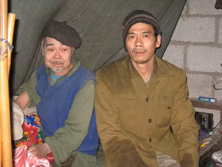 Cha con "kỳ nhân" trị độc rắn