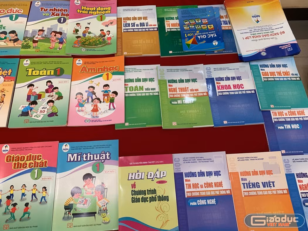 Sự thật sau câu nói: "Phụ huynh biết gì mà chọn sách giáo khoa?" ảnh 2