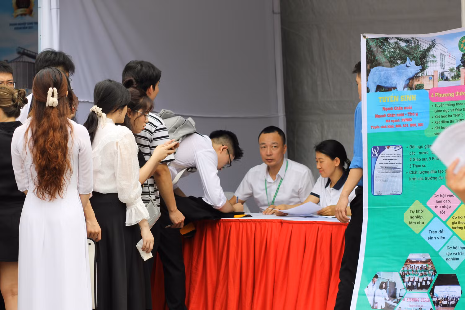 GDVN_Ngày hội việc làm 1.JPG