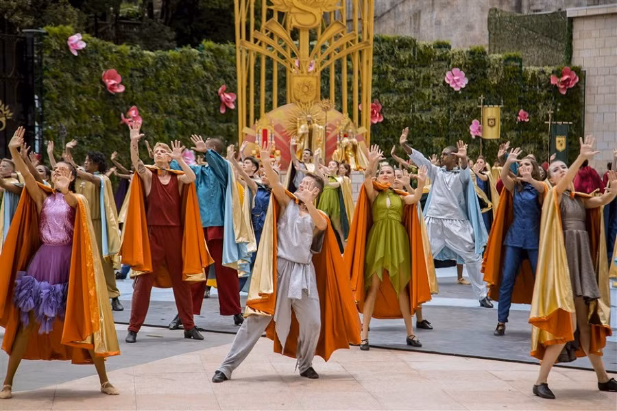 Lễ hội được tổ chức ở Sun World Ba Na Hills thu hút đông đảo người theo dõi.