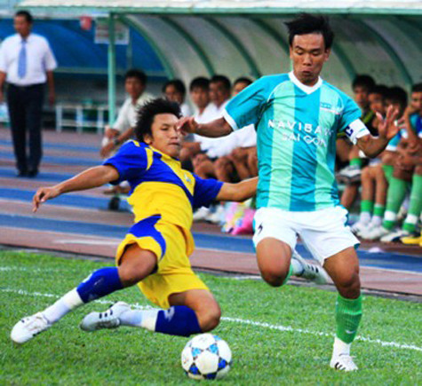 Hình ảnh cựu cầu thủ QK 4 trong sắc áo N.Sài Gòn (xanh) trước thềm mùa 2010 Hình ảnh cựu cầu thủ QK 4 trong sắc áo N.Sài Gòn (xanh) trước thềm mùa 2010
