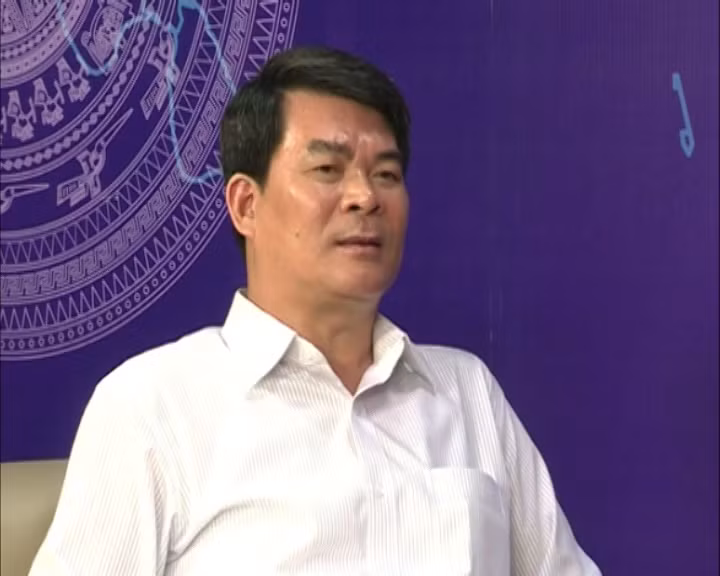 Nguyên Thứ trưởng Bộ Nội Vụ Nguyễn Tiến Dĩnh (ảnh: Chinhphu.vn). Nguyên Thứ trưởng Bộ Nội Vụ Nguyễn Tiến Dĩnh (ảnh: Chinhphu.vn).