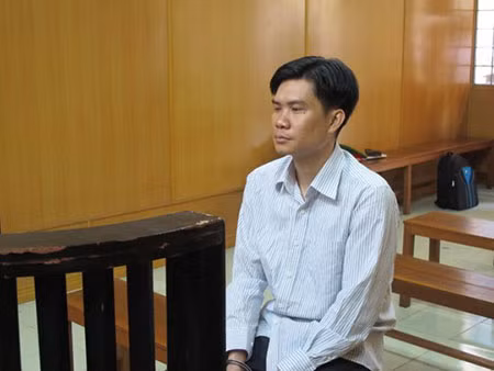 Lợi dụng sơ hở, Lý Chí Nguyên đã chiếm đoạt của TechcomBank gần 4 tỉ đồng.