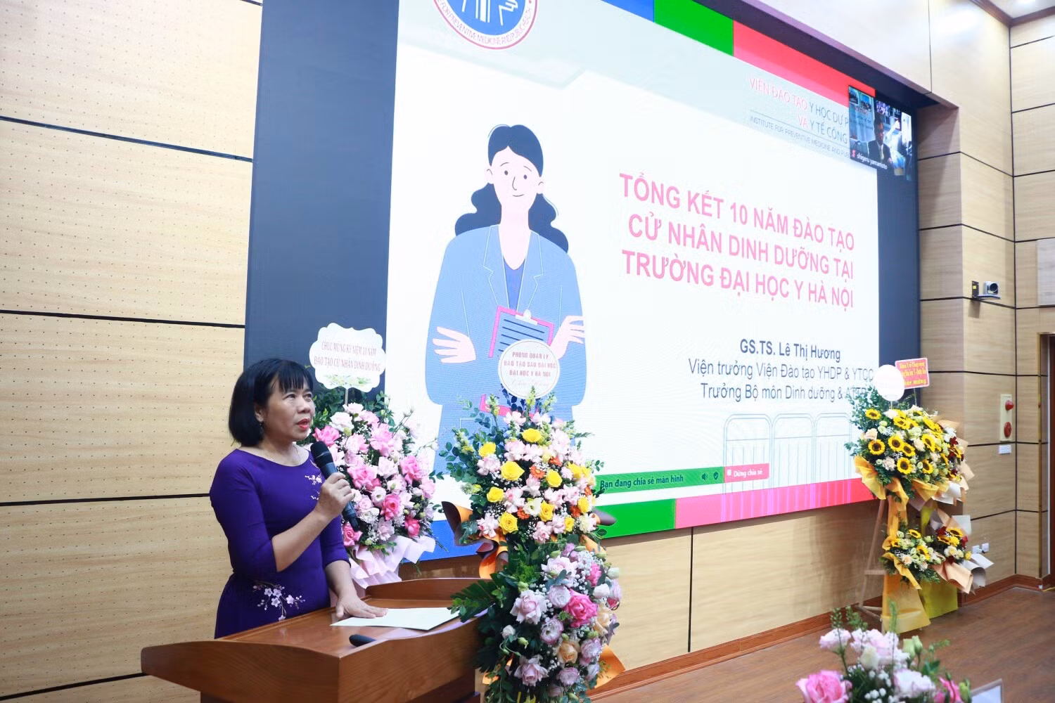 Giáo sư, Tiến sĩ Lê Thị Hương - Viện trưởng Viện đào tạo Y học dự phòng và Y tế công cộng, Trường Đại học Y Hà Nội. (Ảnh: website nhà trường) Giáo sư, Tiến sĩ Lê Thị Hương - Viện trưởng Viện đào tạo Y học dự phòng và Y tế công cộng, Trường Đại học Y Hà Nội. (Ảnh: website nhà trường)