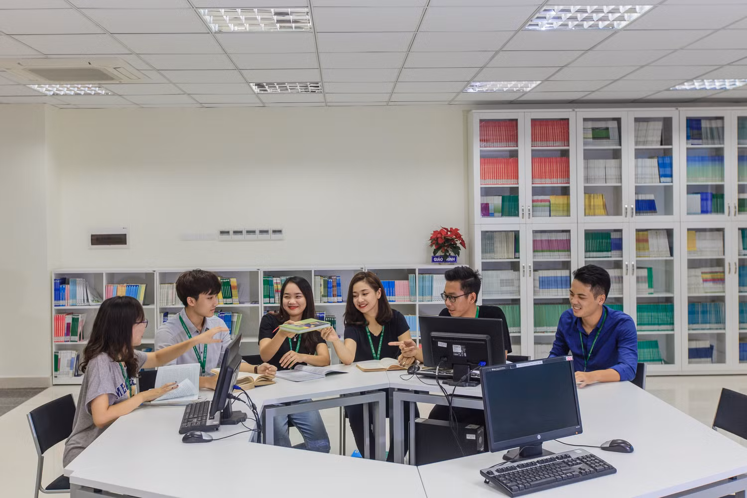 Sinh viên Trường Đại học Y tế công cộng. (Ảnh: website nhà trường) Sinh viên Trường Đại học Y tế công cộng. (Ảnh: website nhà trường)