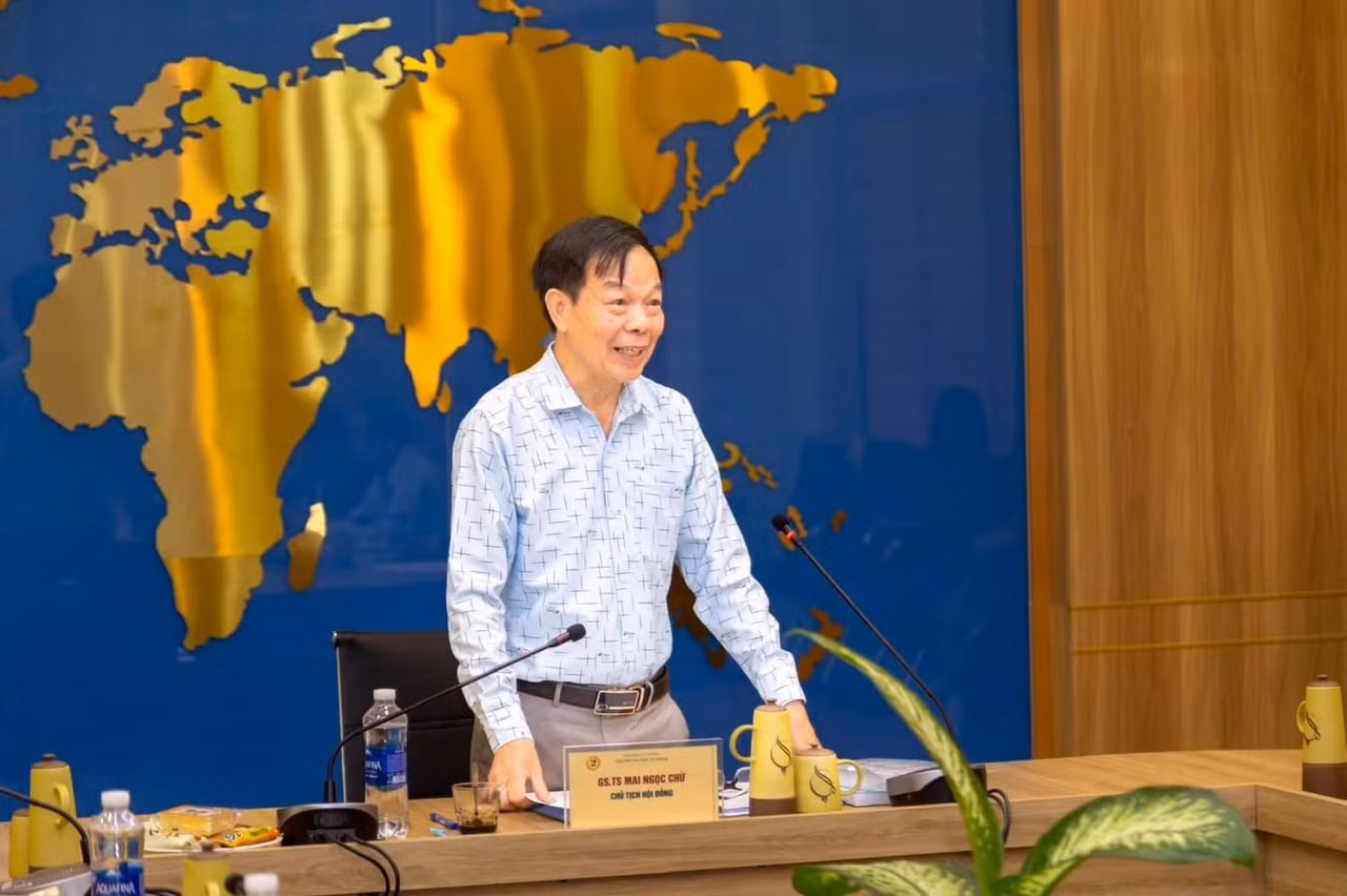Giáo sư, Tiến sĩ Mai Ngọc Chừ - Chủ tịch Hội đồng Giáo sư ngành Ngôn ngữ học. (Ảnh: NVCC) Giáo sư, Tiến sĩ Mai Ngọc Chừ - Chủ tịch Hội đồng Giáo sư ngành Ngôn ngữ học. (Ảnh: NVCC)