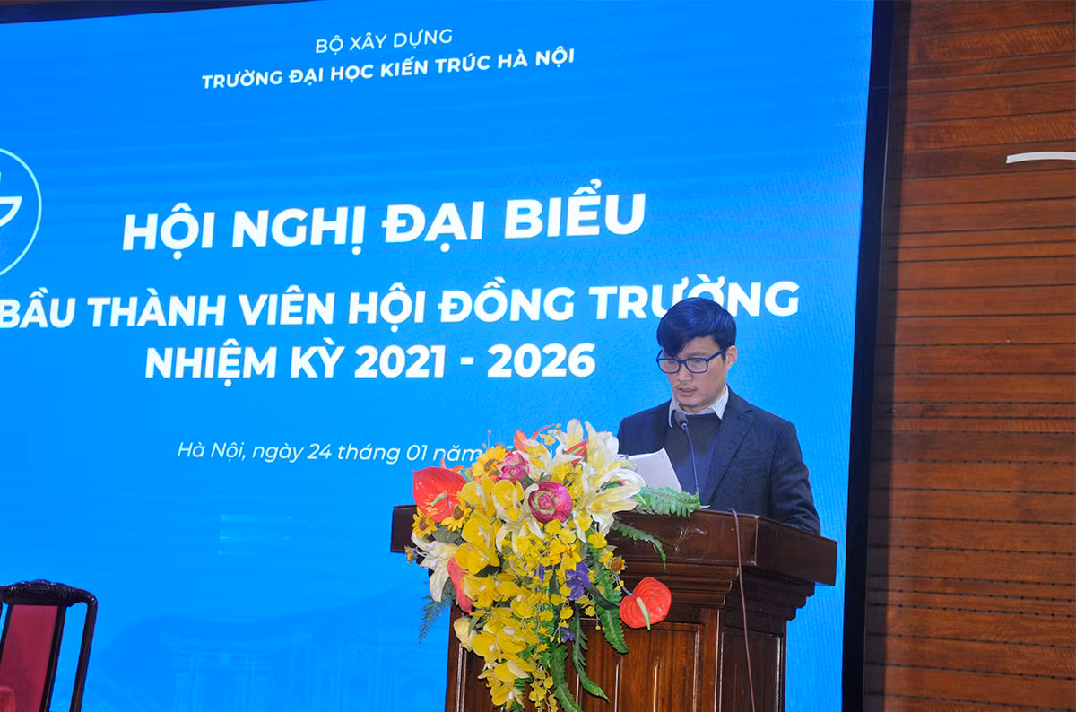 Phó Giáo sư, Tiến sĩ, Kiến trúc sư Phạm Trọng Thuật - Chủ tịch Hội đồng trường, Trường Đại học Kiến trúc Hà Nội. (Ảnh: website nhà trường) Phó Giáo sư, Tiến sĩ, Kiến trúc sư Phạm Trọng Thuật - Chủ tịch Hội đồng trường, Trường Đại học Kiến trúc Hà Nội. (Ảnh: website nhà trường)