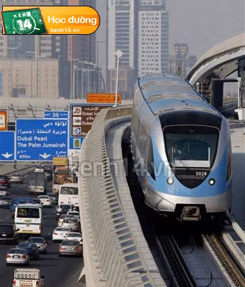 Xe điện ngầm là một phương tiện khá an toàn tại Ấn Độ, nếu được bạn nên thử chọn phương tiện này thay cho xe máy. Vì một số lý do an ninh cho chính bản thân mình. Đường xe điện ngầm Dubai rất hoành tráng và an toàn. Ảnh: Tàu điện Dubai Xe điện ngầm là một phương tiện khá an toàn tại Ấn Độ, nếu được bạn nên thử chọn phương tiện này thay cho xe máy. Vì một số lý do an ninh cho chính bản thân mình. Đường xe điện ngầm Dubai rất hoành tráng và an toàn. Ảnh: Tàu điện Dubai