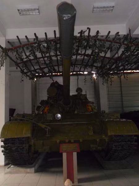 Xe tăng T54 – Số hiệu 152, thuộc Đại đội 1, tiểu đoàn 7, trường Sỹ quan tăng thiết giáp. Chiếc xe này đã đạt được nhiều thành tích trong huấn luyện và sãn sang chiến đấu. Xe tăng T54 – Số hiệu 152, thuộc Đại đội 1, tiểu đoàn 7, trường Sỹ quan tăng thiết giáp. Chiếc xe này đã đạt được nhiều thành tích trong huấn luyện và sãn sang chiến đấu.